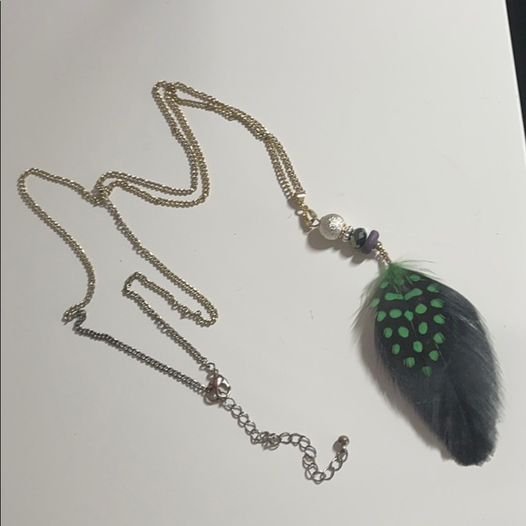 3/$25 feather necklace - Picture 1 of 2
